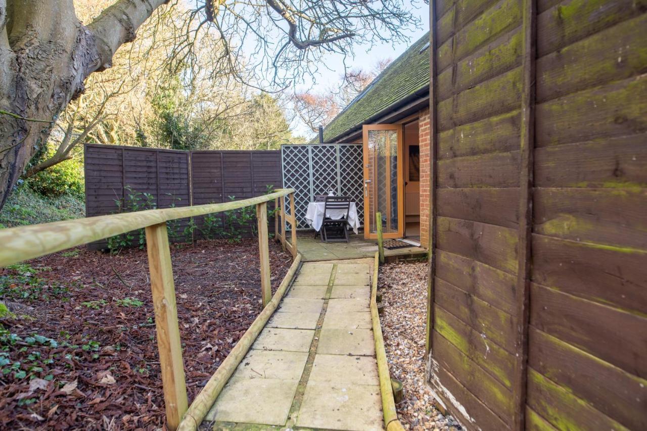 Terlingham Lane Cottage Hawkinge Esterno foto