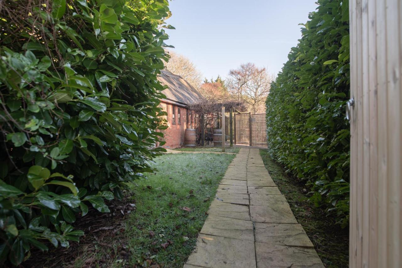 Terlingham Lane Cottage Hawkinge Esterno foto